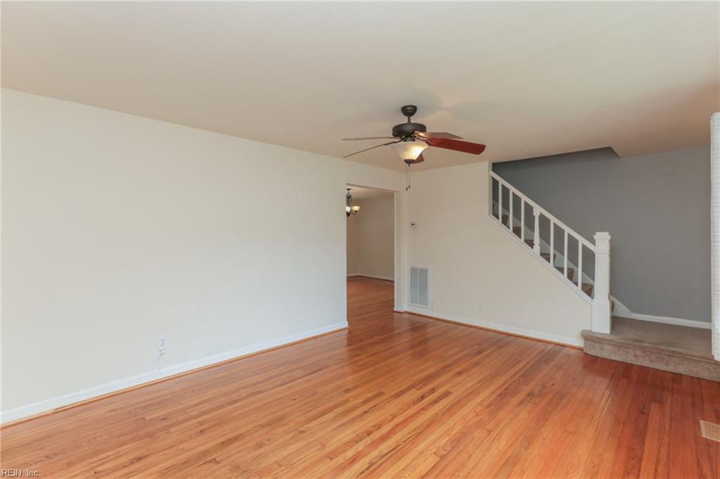 7812 Restmere Rd Property Photo 6