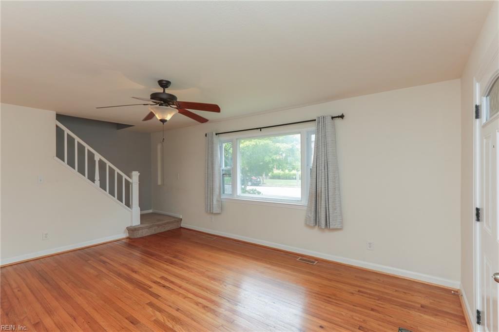7812 Restmere Rd Property Photo 7