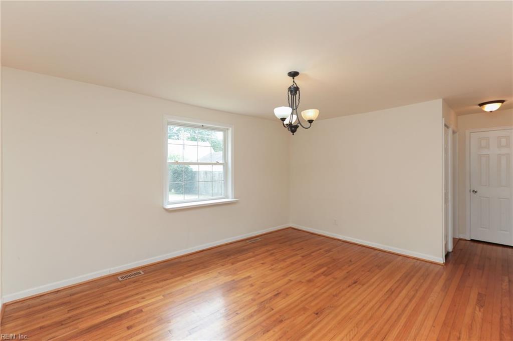 7812 Restmere Rd Property Photo 12