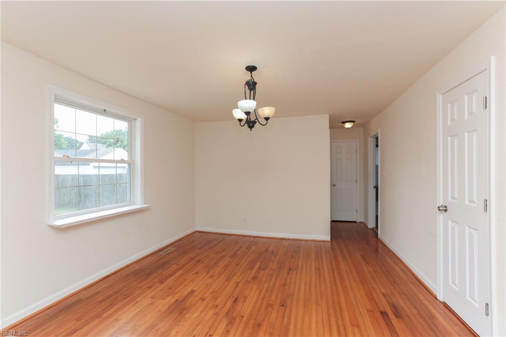 7812 Restmere Rd Property Photo 13