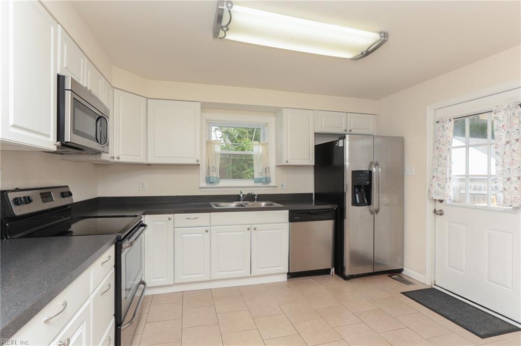 7812 Restmere Rd Property Photo 16