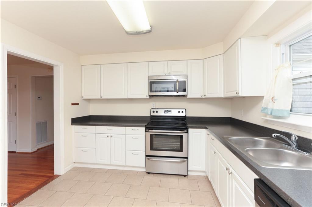 7812 Restmere Rd Property Photo 18