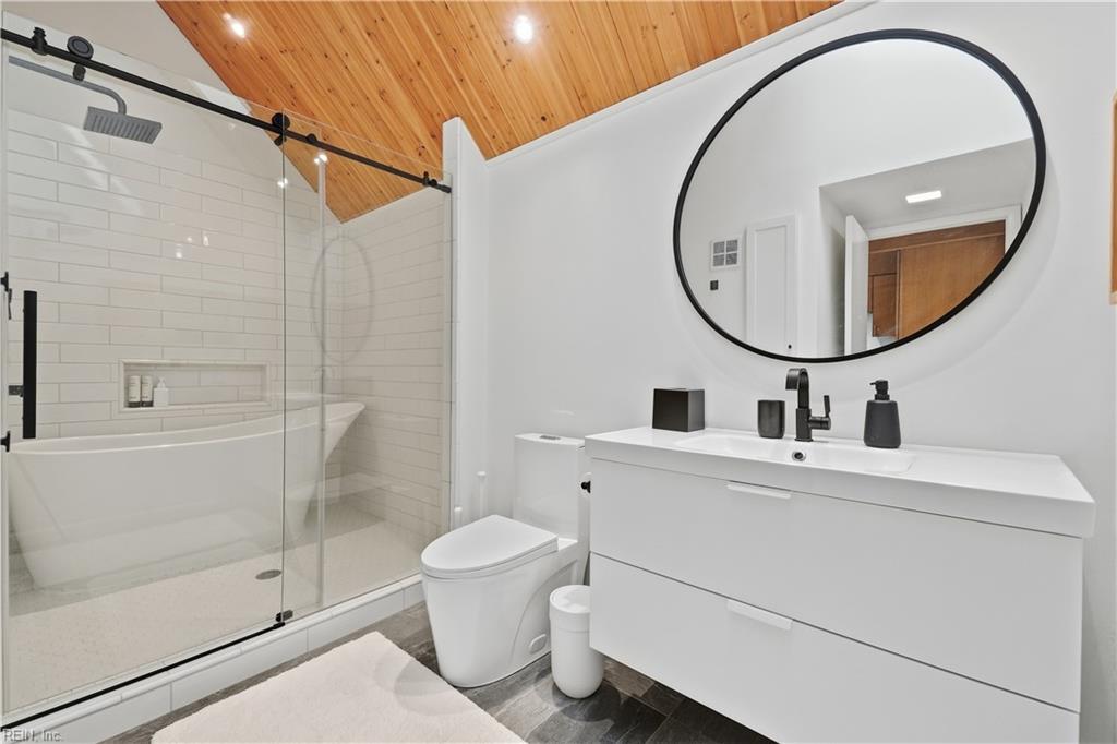 696 Mowbray Arch Property Photo 20