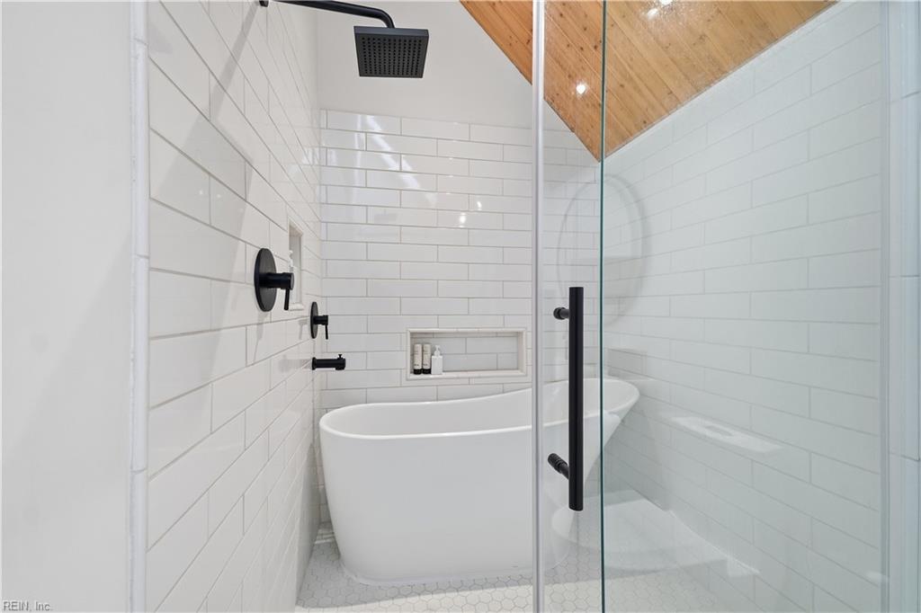 696 Mowbray Arch Property Photo 21