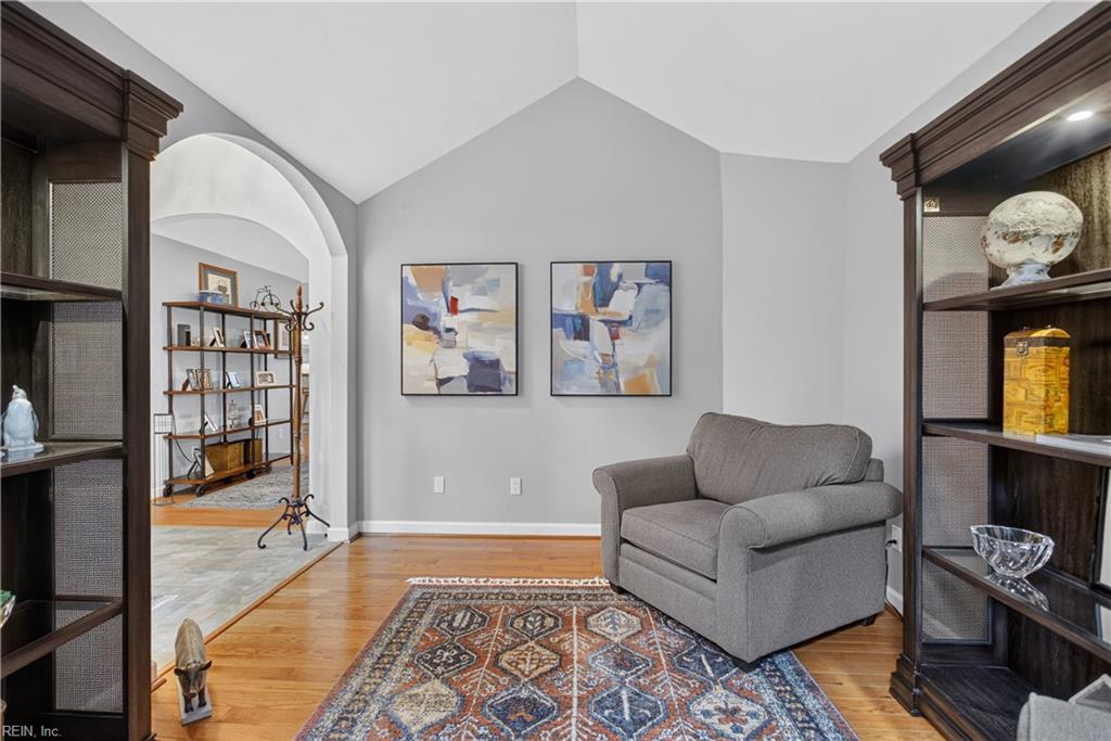 804 Brookside Arch Property Photo 7