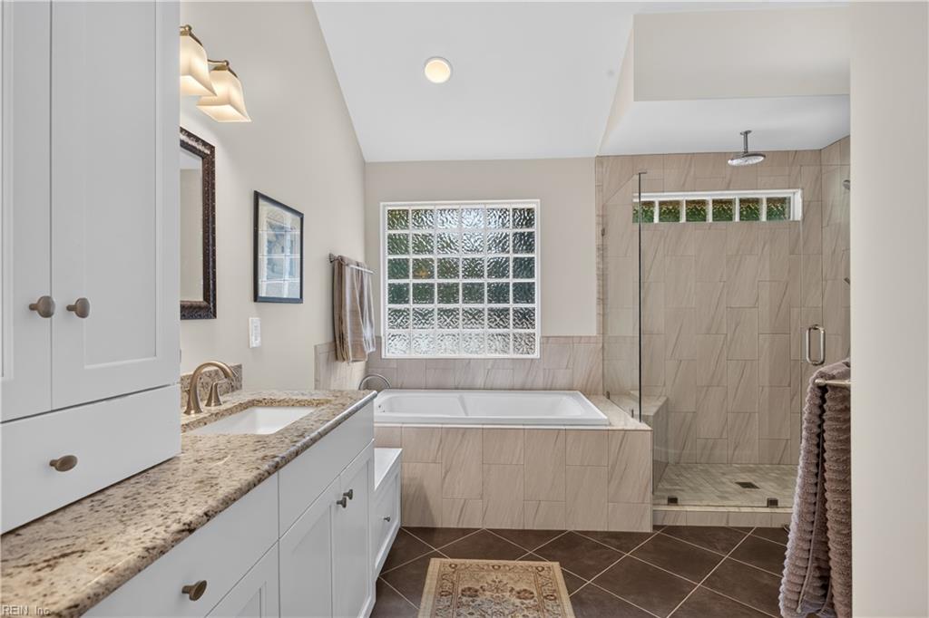 804 Brookside Arch Property Photo 27