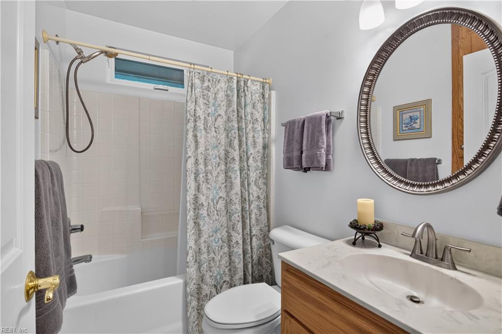 804 Brookside Arch Property Photo 36