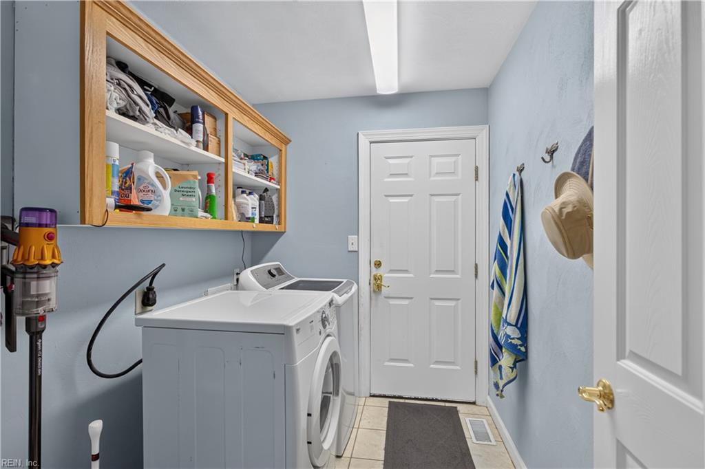 804 Brookside Arch Property Photo 37