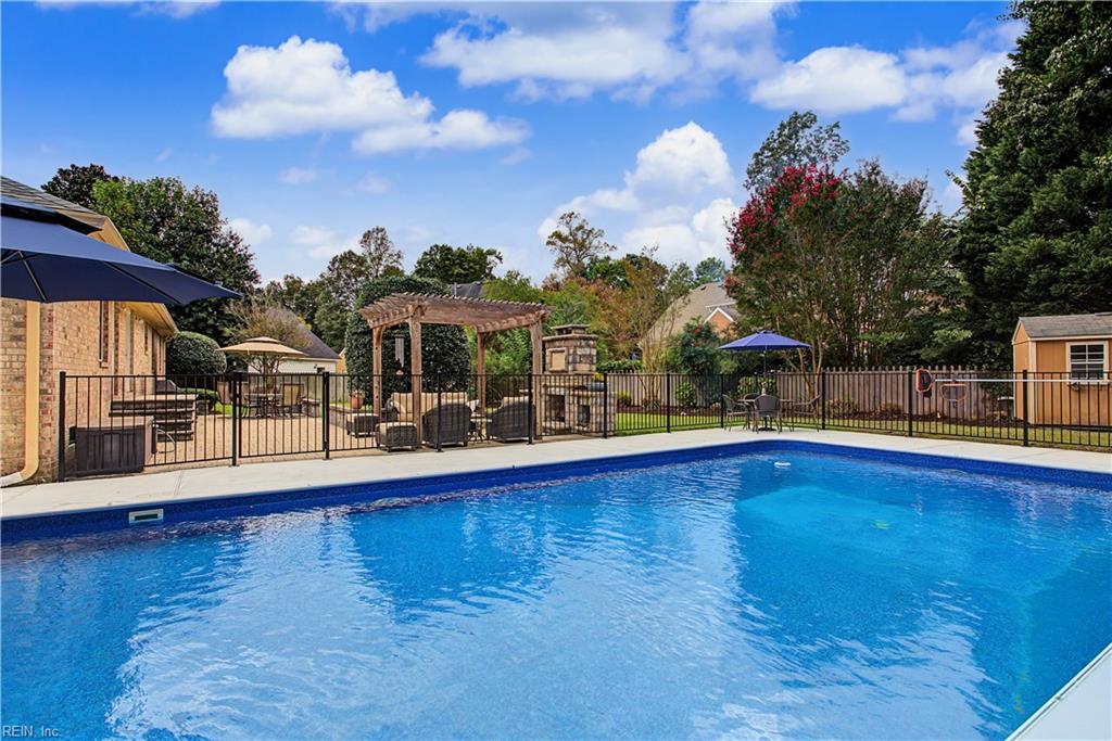 804 Brookside Arch Property Photo 45