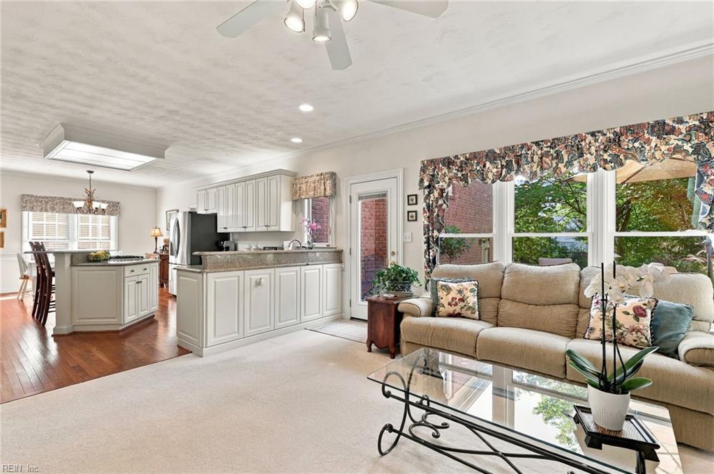 1519 Bordeaux Pl Property Photo 10