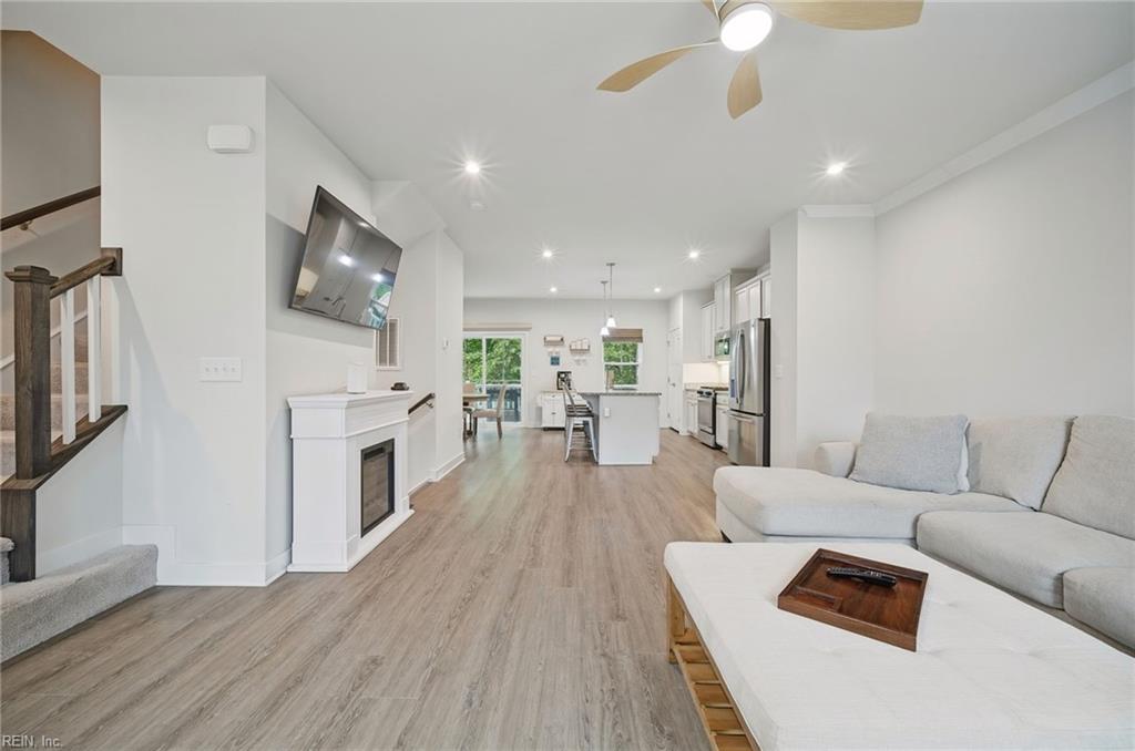 1741 Fortune Ter Property Photo 19