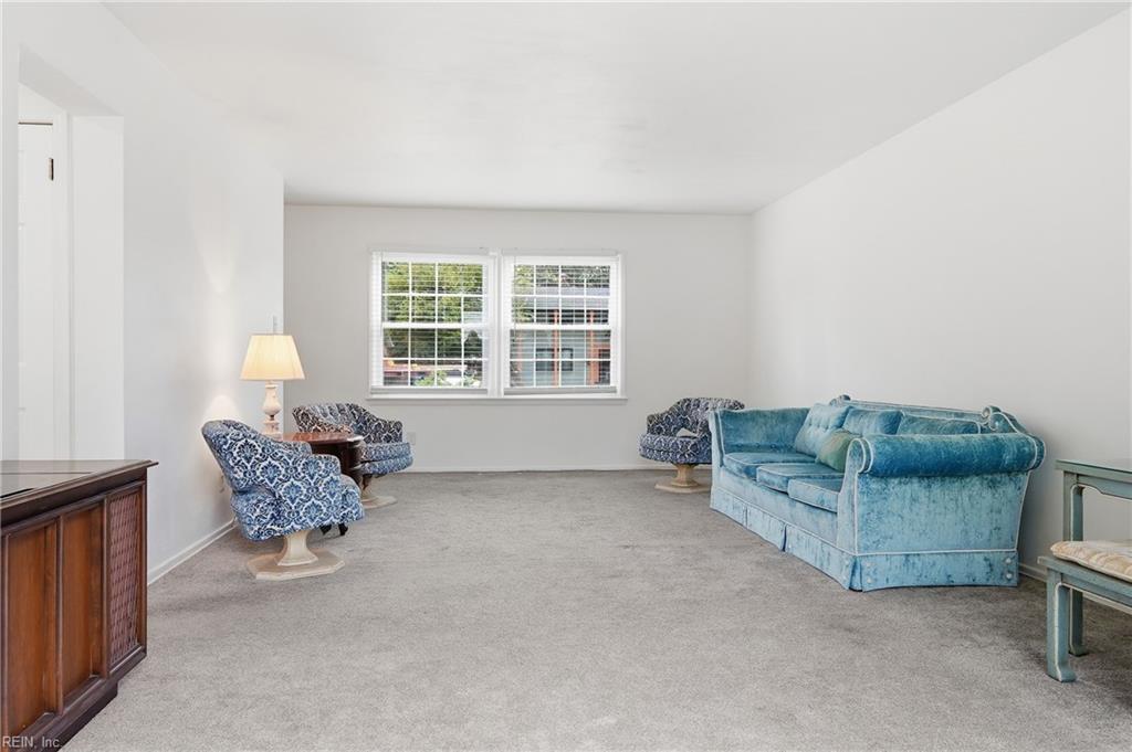 5344 Sir Barton Dr Property Photo 8