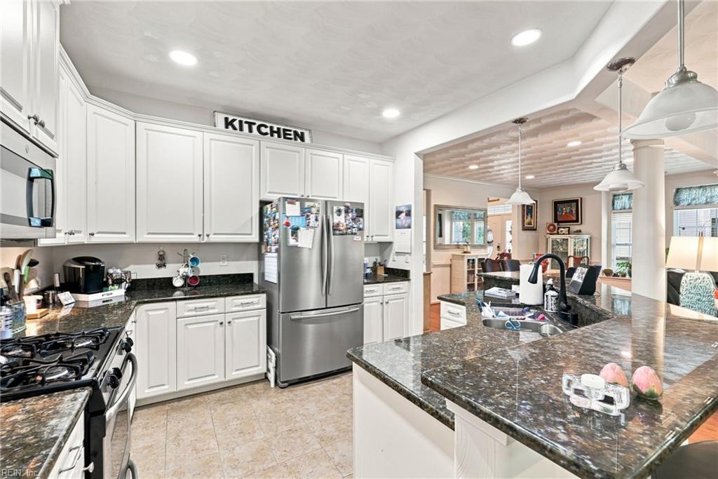 5428 Season Ln Property Photo 12