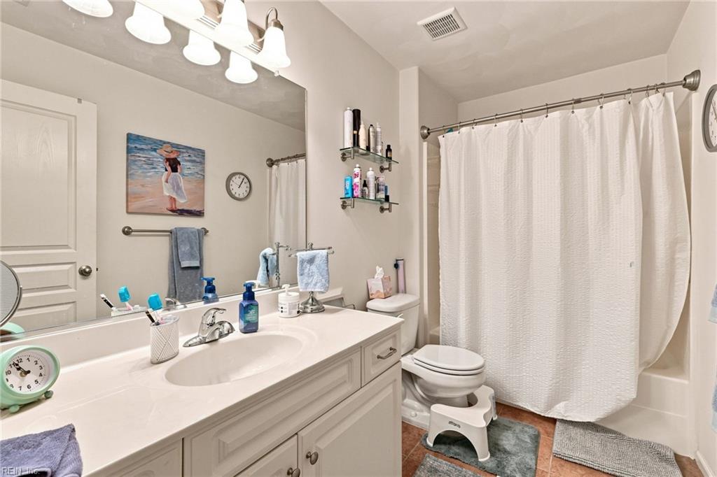 5428 Season Ln Property Photo 25
