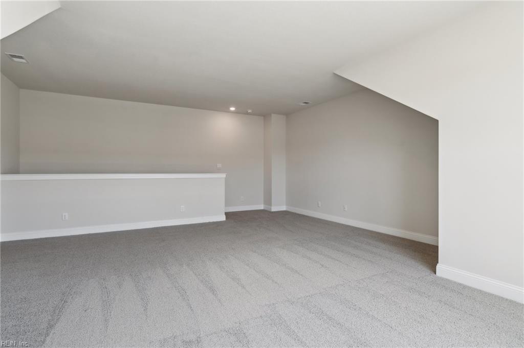 2207 Edwin Dr Property Photo 22