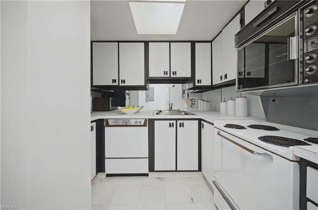 4004 Atlantic Ave Property Photo 14