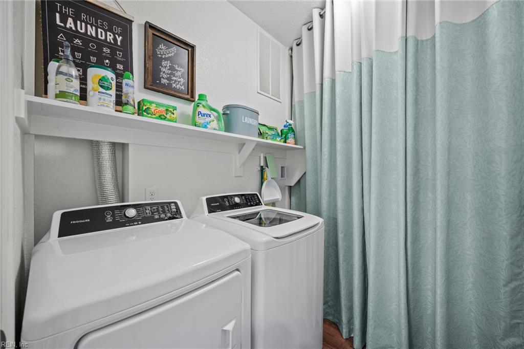 1725 Dromolin Drive #102 Property Photo 33