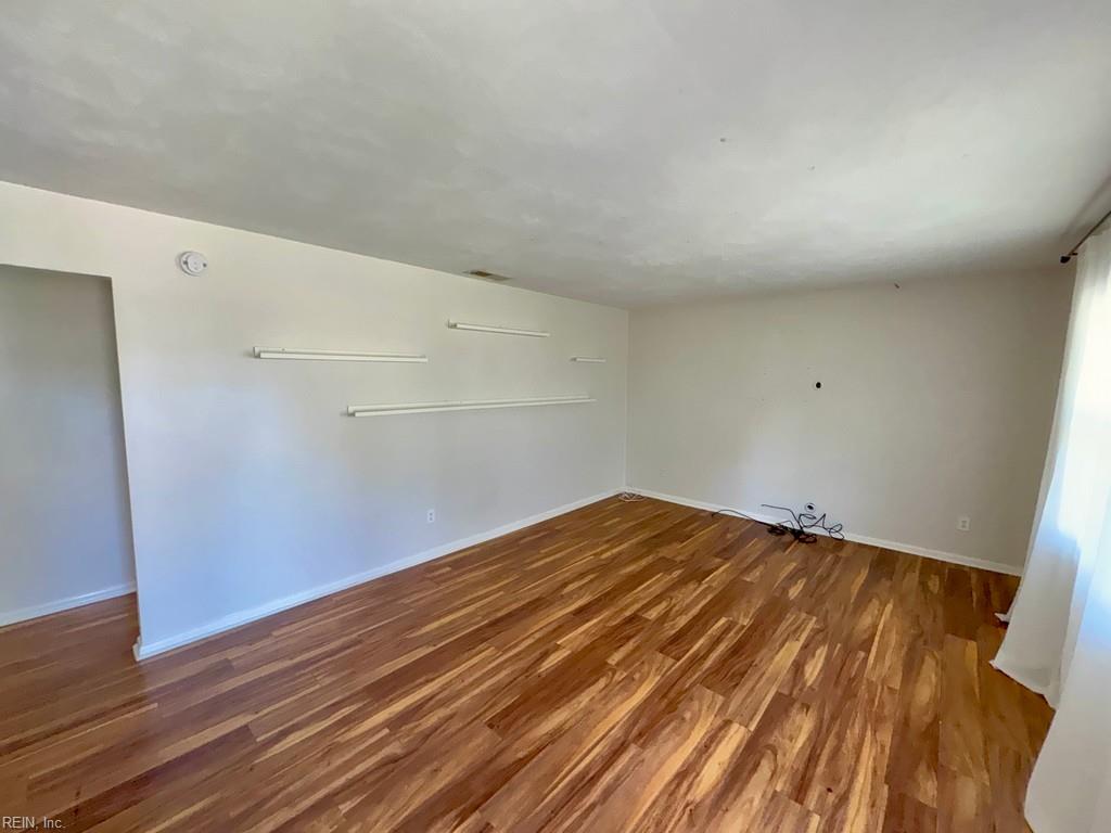 4025 Windsor Gate Pl Property Photo 3