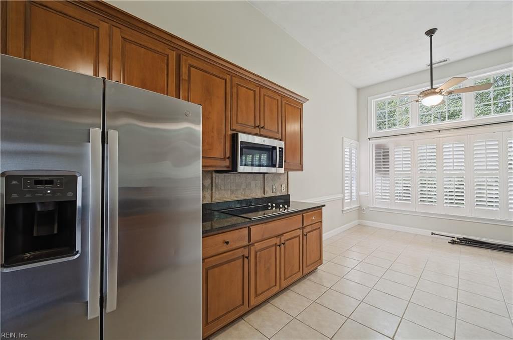 22347 Graystone Dr Property Photo 8
