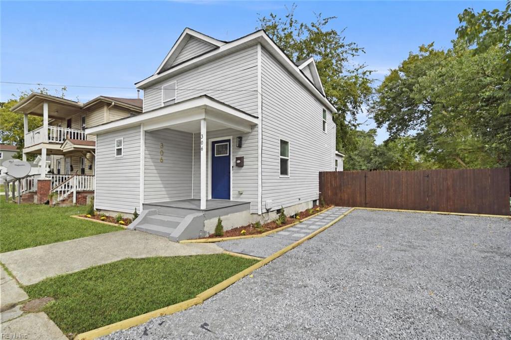 306 Wellons St Property Photo 3