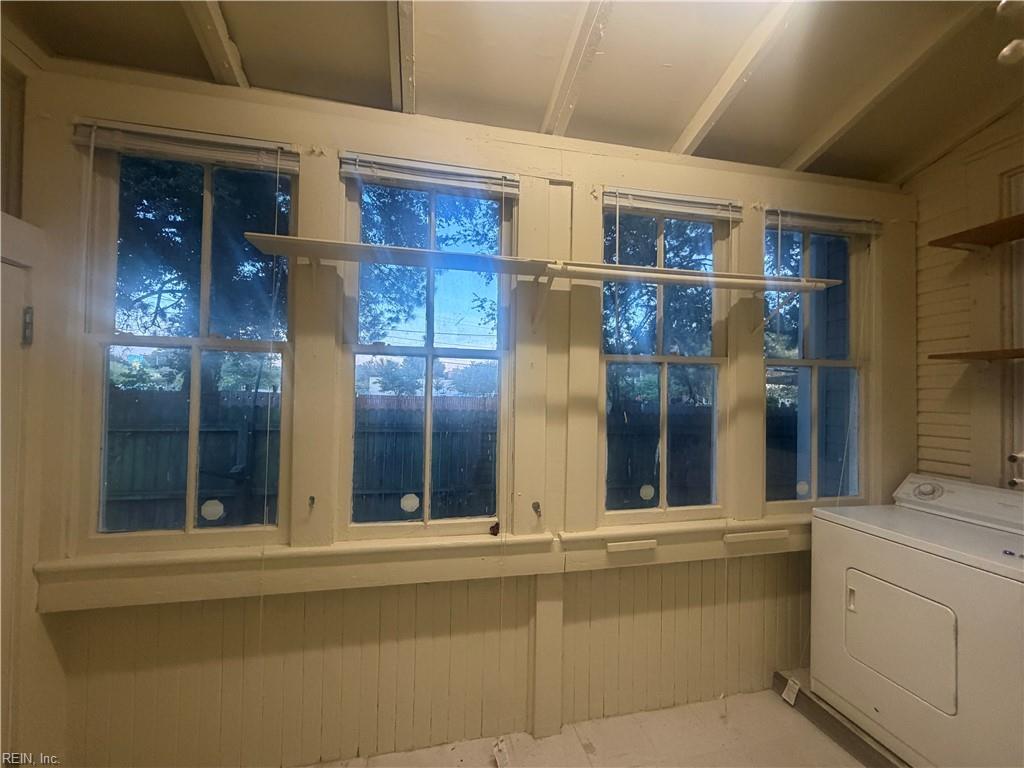 1306 Boissevain Ave Property Photo 13