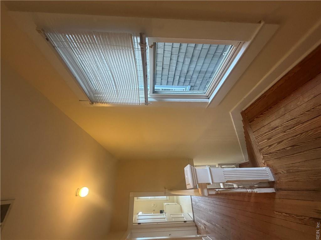 1306 Boissevain Ave Property Photo 14