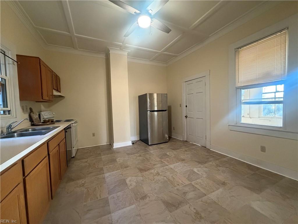 1306 Boissevain Ave Property Photo 32
