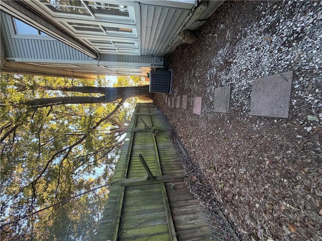 1306 Boissevain Ave Property Photo 32