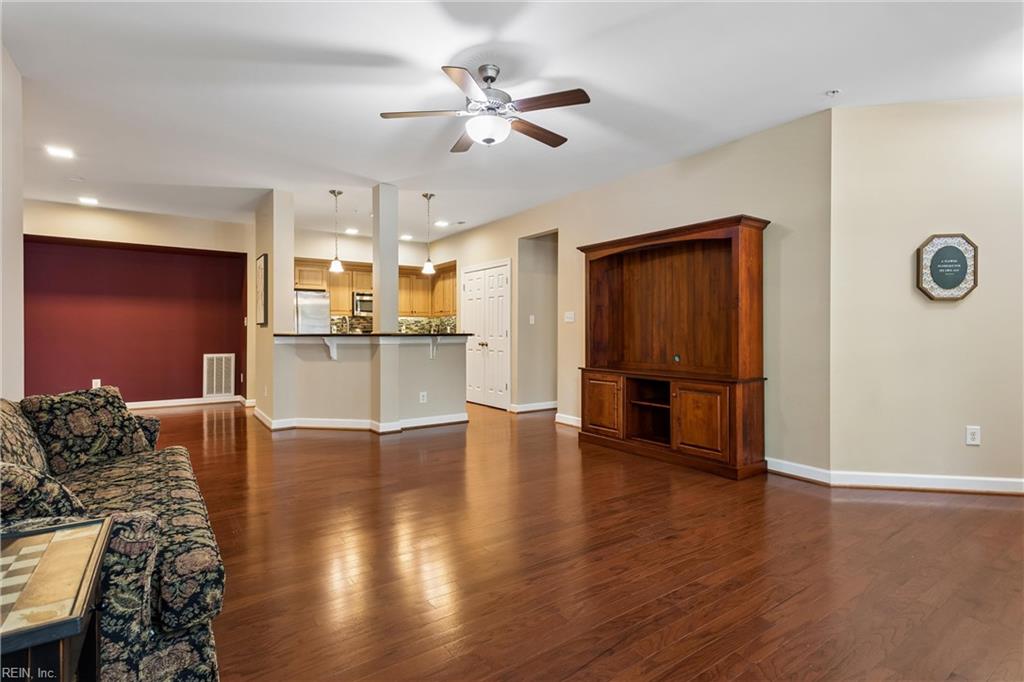 109 Ellery St Property Photo 4