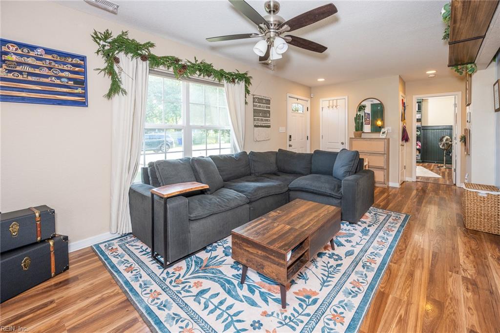 514 Norcum Cir Property Photo 4