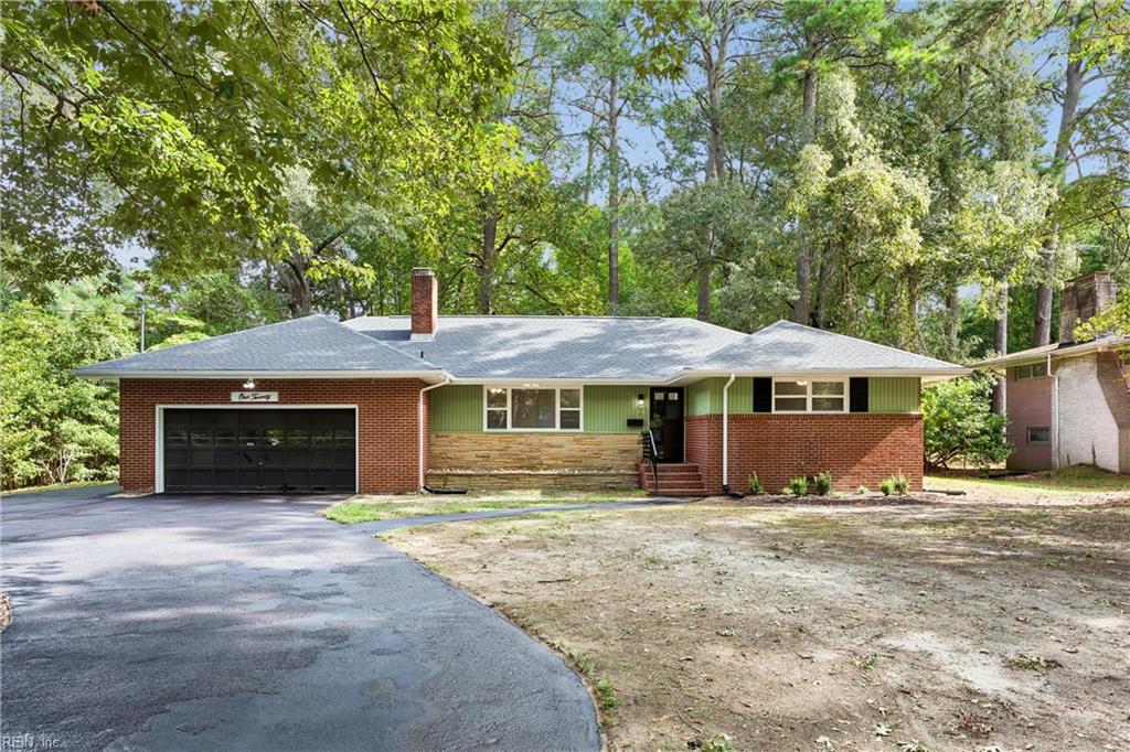 120 Selden Rd Property Photo 1