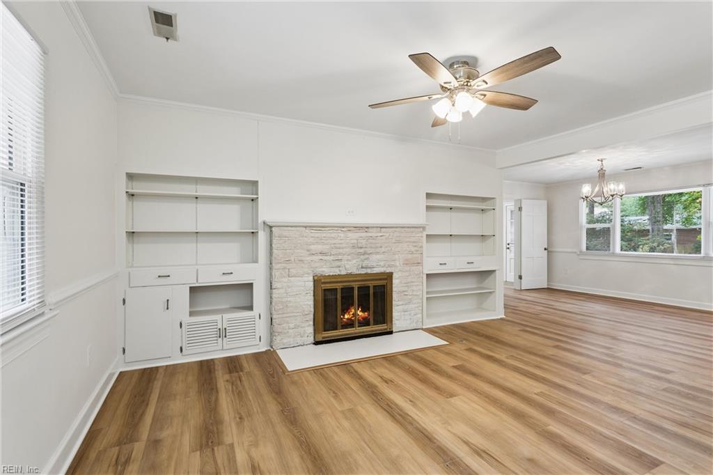 120 Selden Rd Property Photo 6