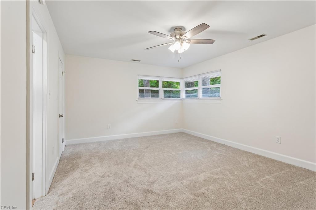 120 Selden Rd Property Photo 27
