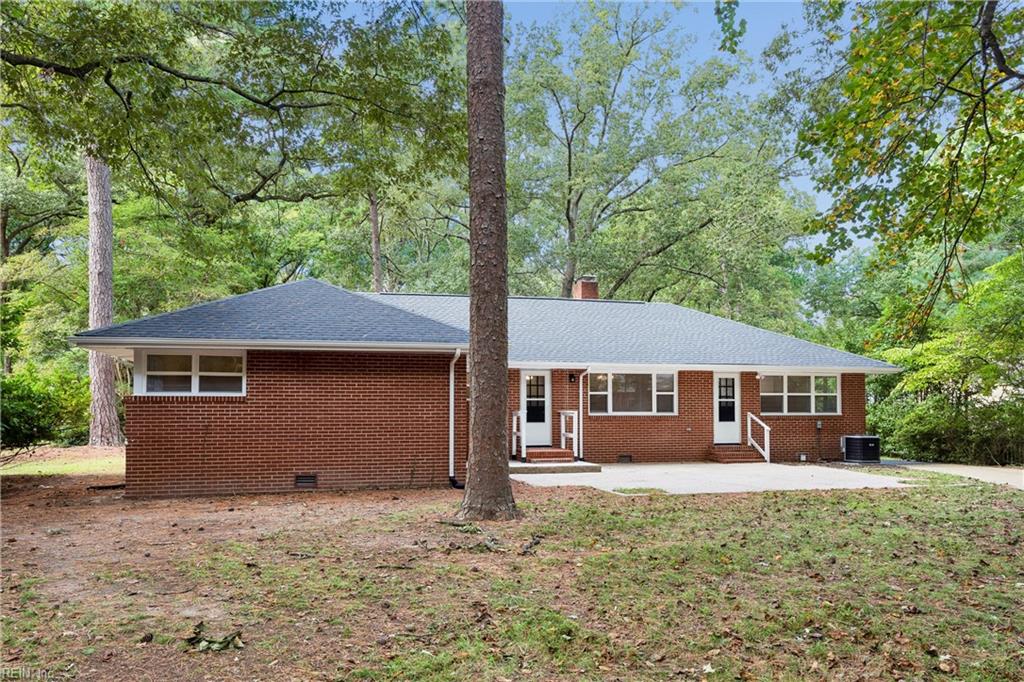 120 Selden Rd Property Photo 43