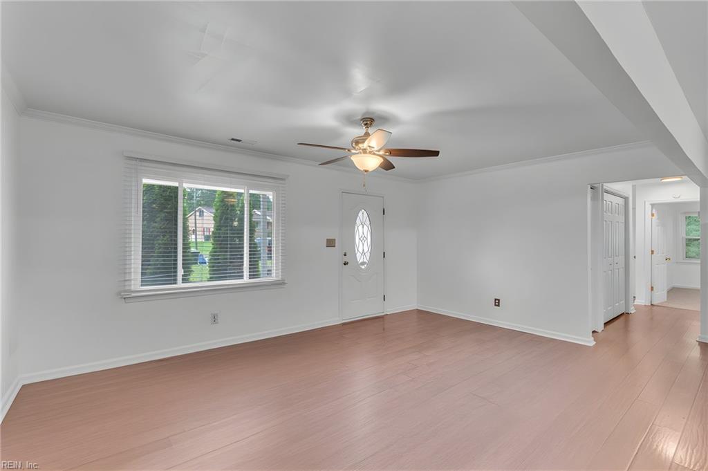 208 Locust St Property Photo 9