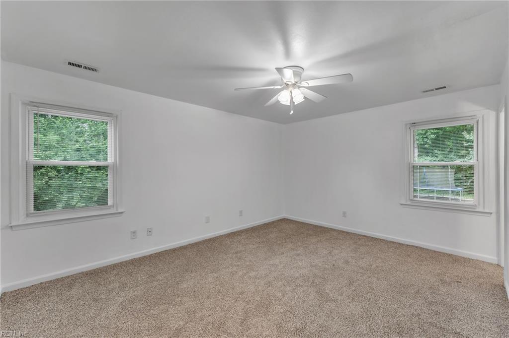208 Locust St Property Photo 21
