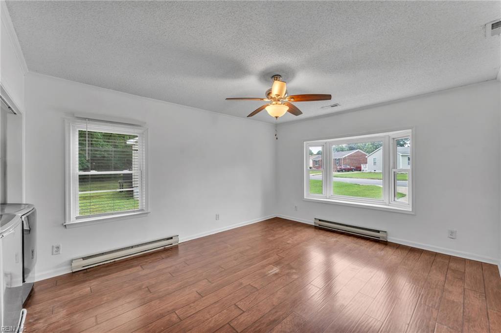 208 Locust St Property Photo 24
