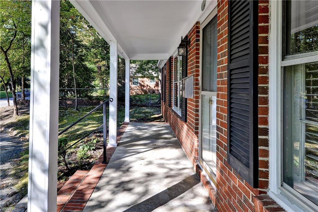 3 Bonnie Ln Property Photo 2
