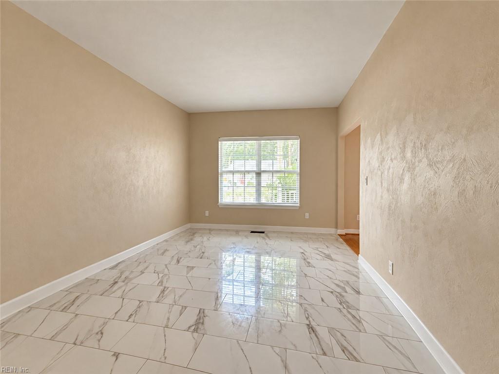 5033 Krick St Property Photo 5