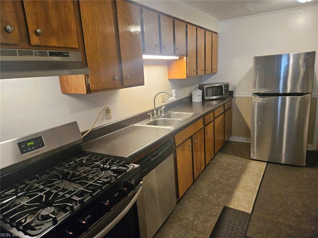55 Bolling Rd Property Photo 3