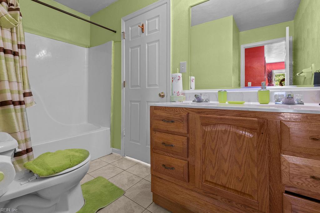 26059 Glyndon St Property Photo 28