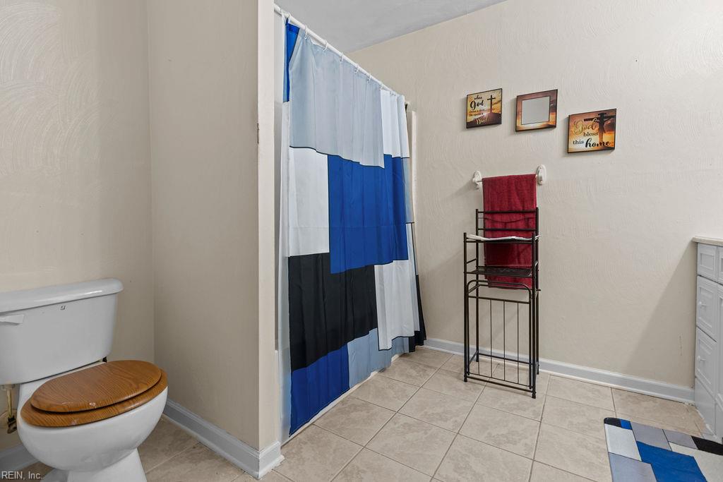 26059 Glyndon St Property Photo 29