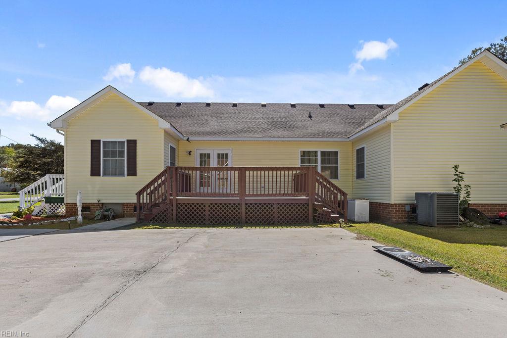 26059 Glyndon St Property Photo 33
