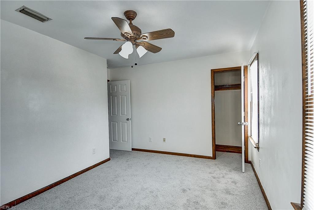 300 San Roman Dr Property Photo 19