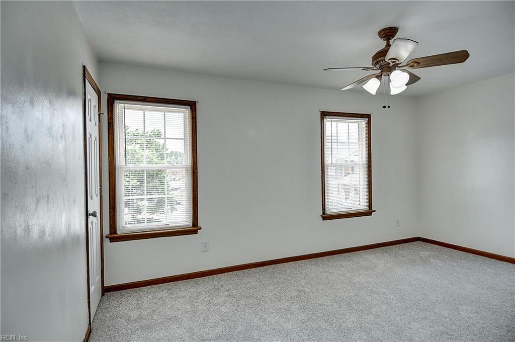 300 San Roman Dr Property Photo 20