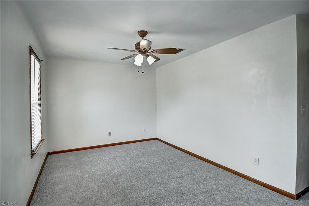 300 San Roman Dr Property Photo 21