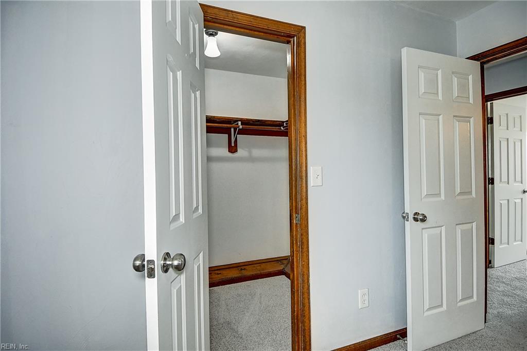 300 San Roman Dr Property Photo 22