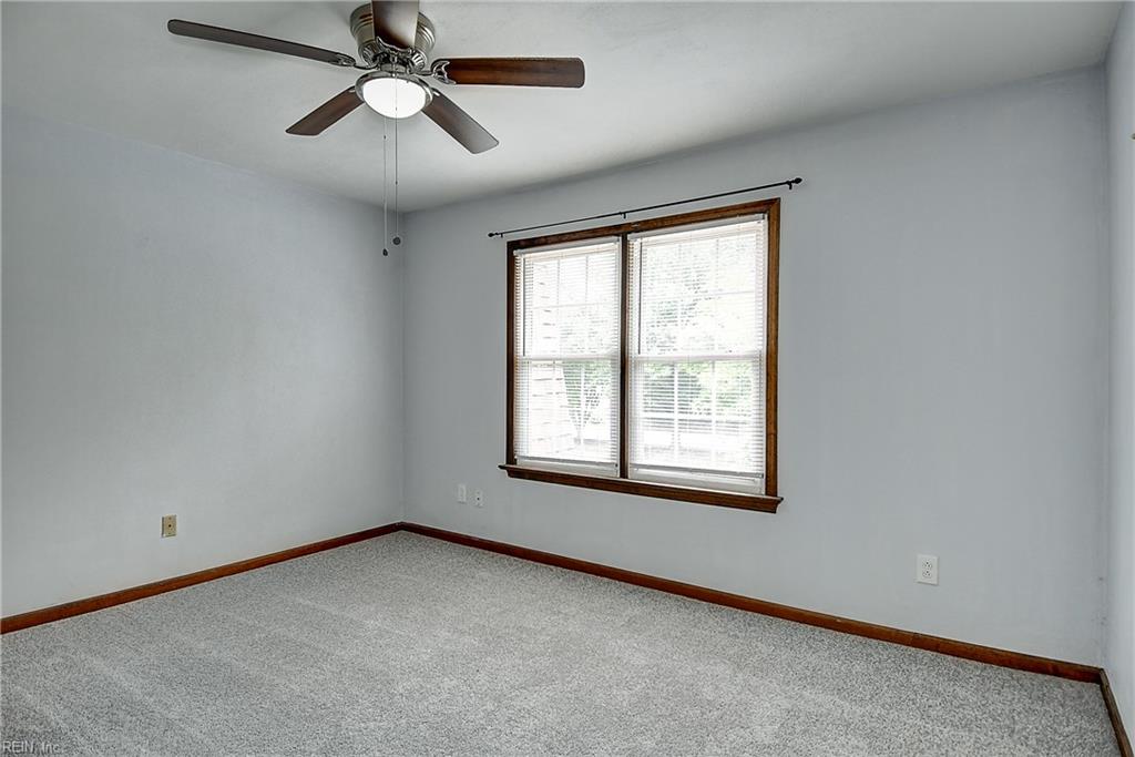 300 San Roman Dr Property Photo 25