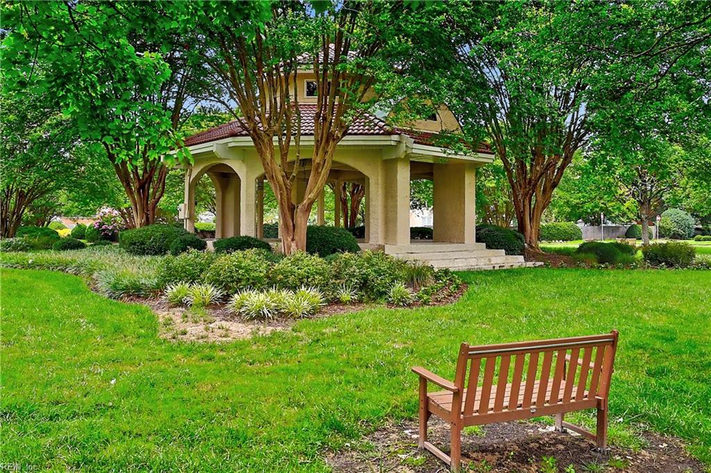 300 San Roman Dr Property Photo 30