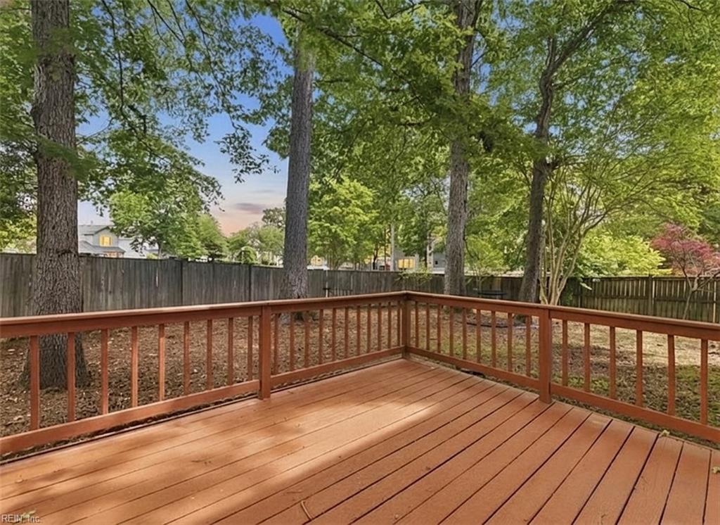 821 Lancaster Ln Property Photo 30